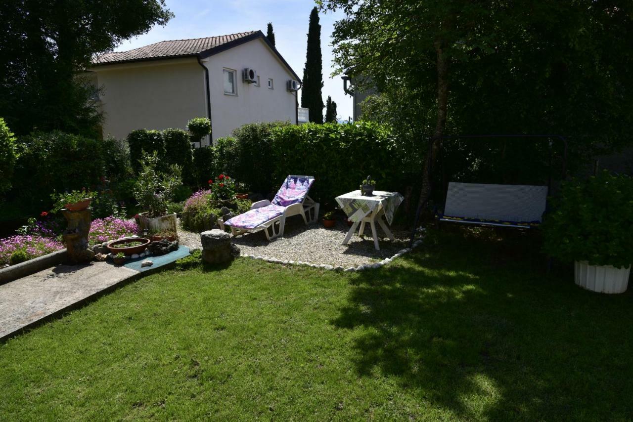 Apartment Blumen Oase Malinska Eksteriør bilde