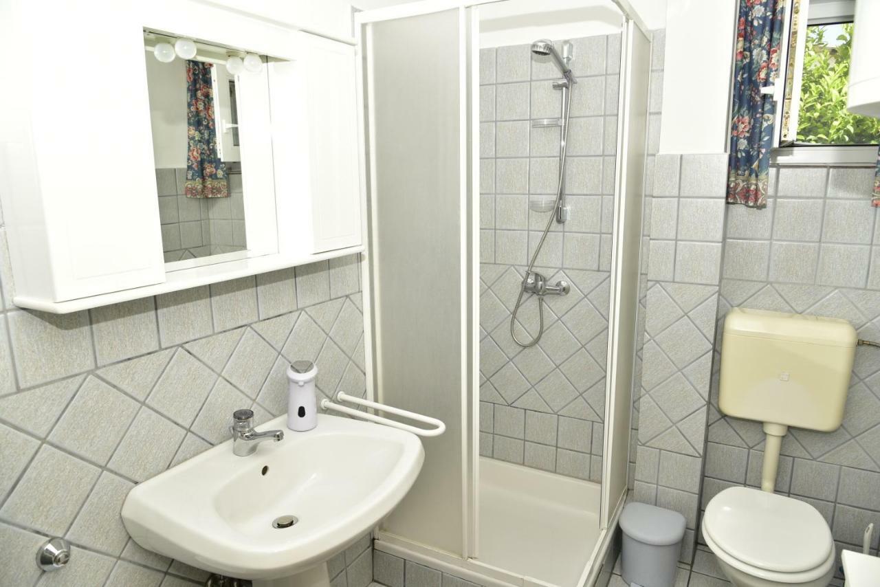 Apartment Blumen Oase Malinska Eksteriør bilde