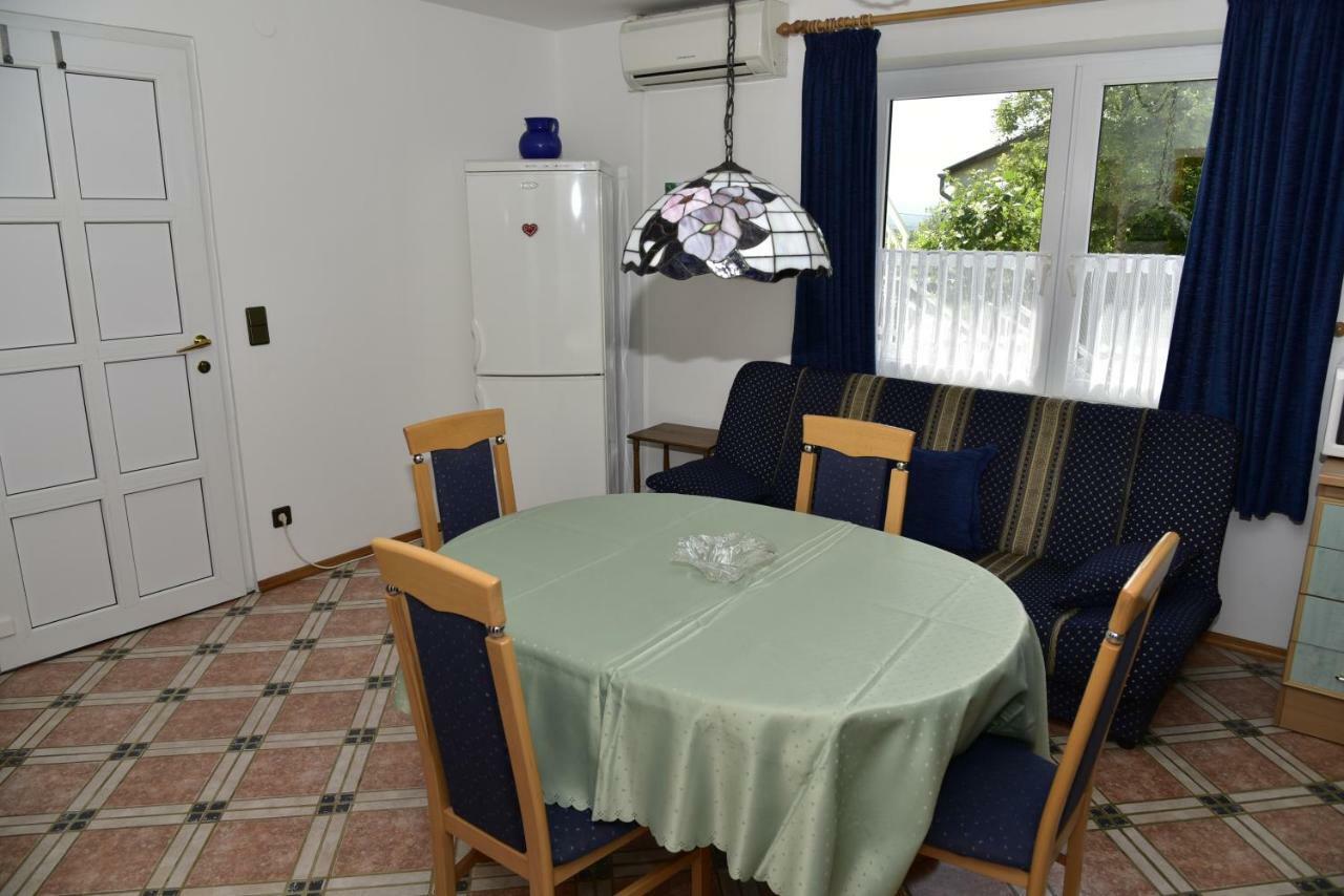 Apartment Blumen Oase Malinska Eksteriør bilde